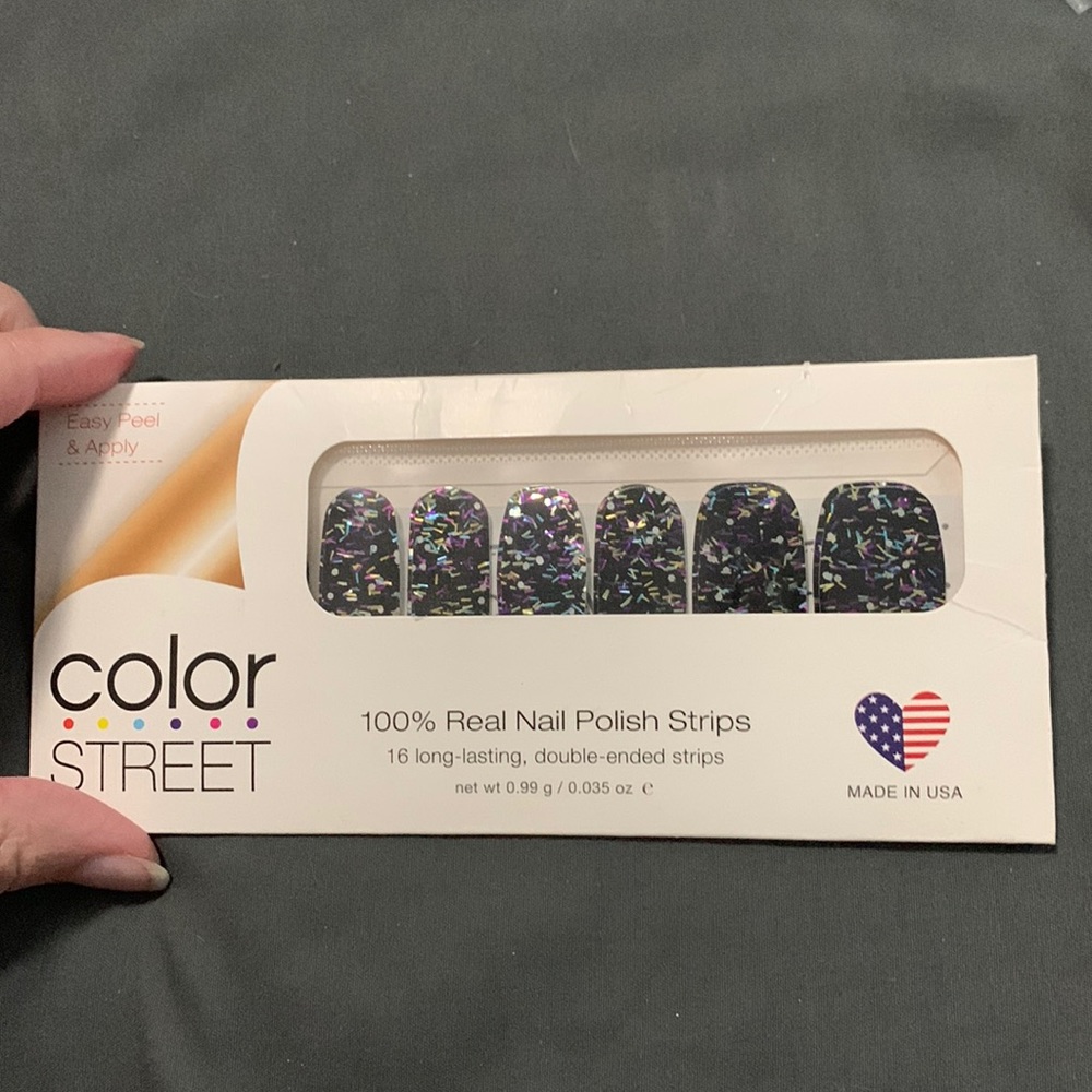Color Street nail strips. Brand new sealed box. No tags.